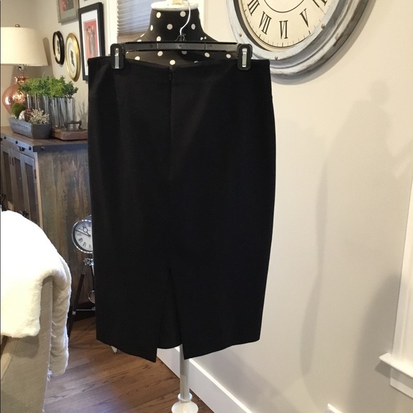White House black market skirt - Picture 2 of 2